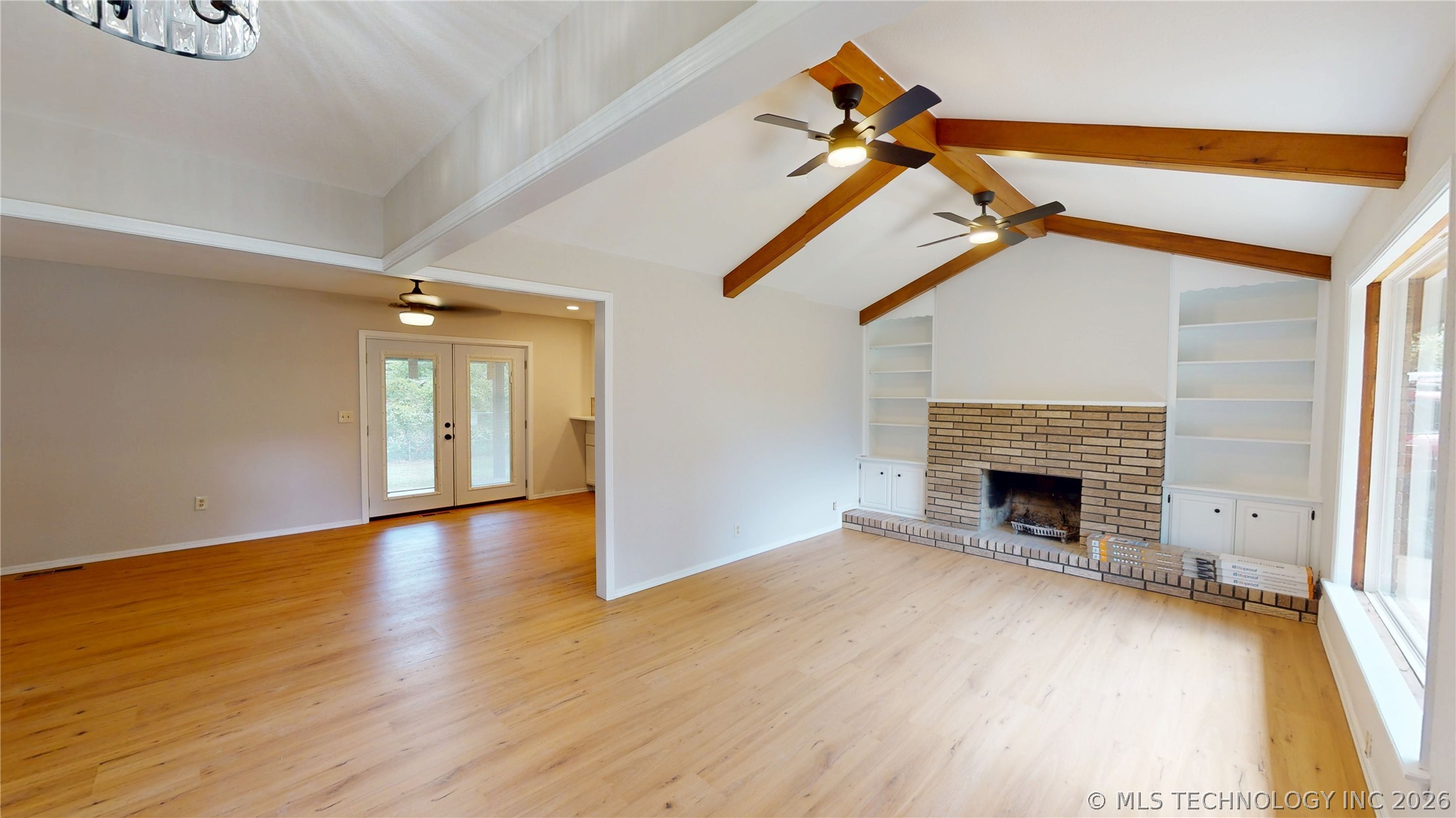 2600 Woodland