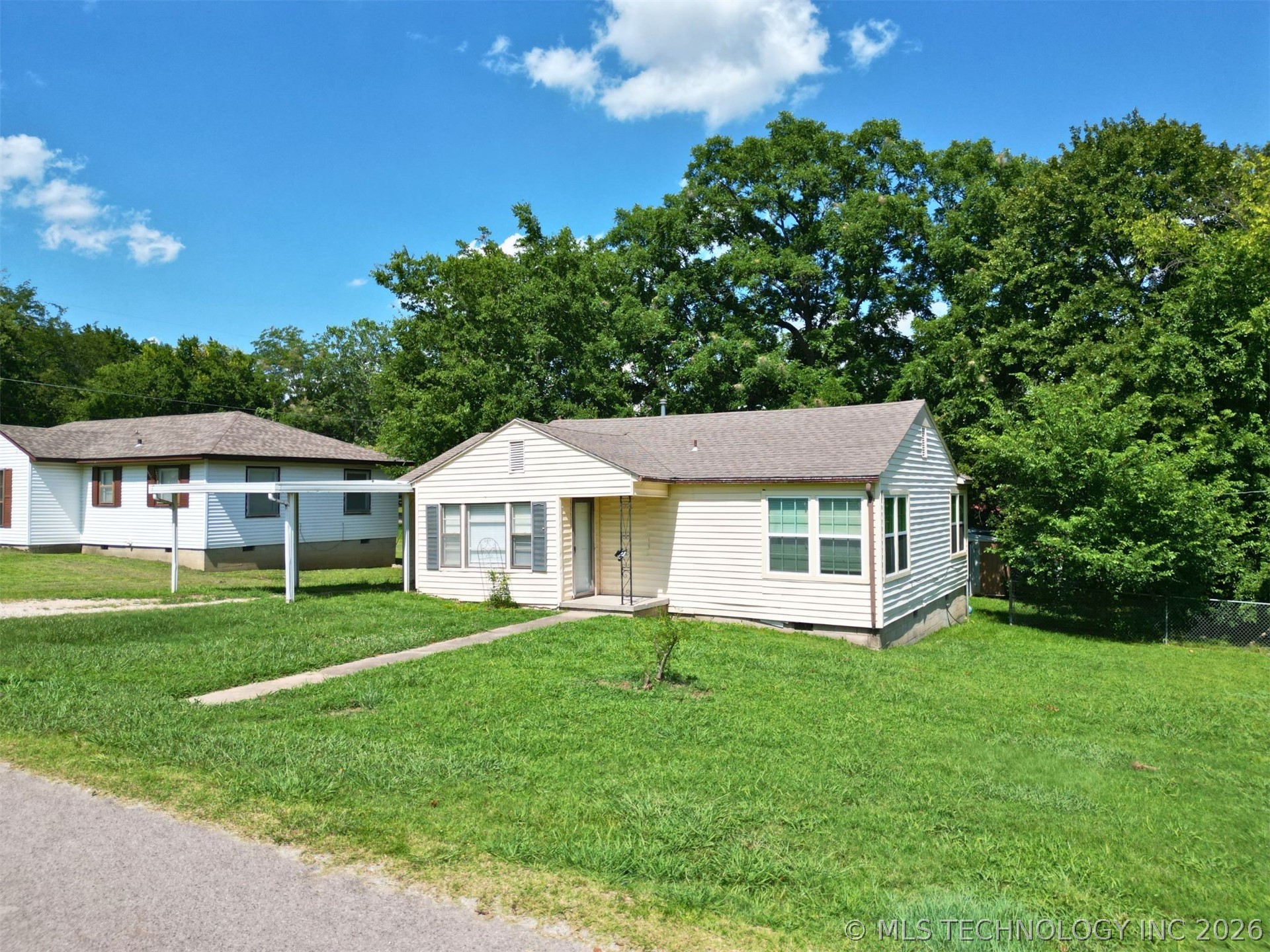 1002 S Highland