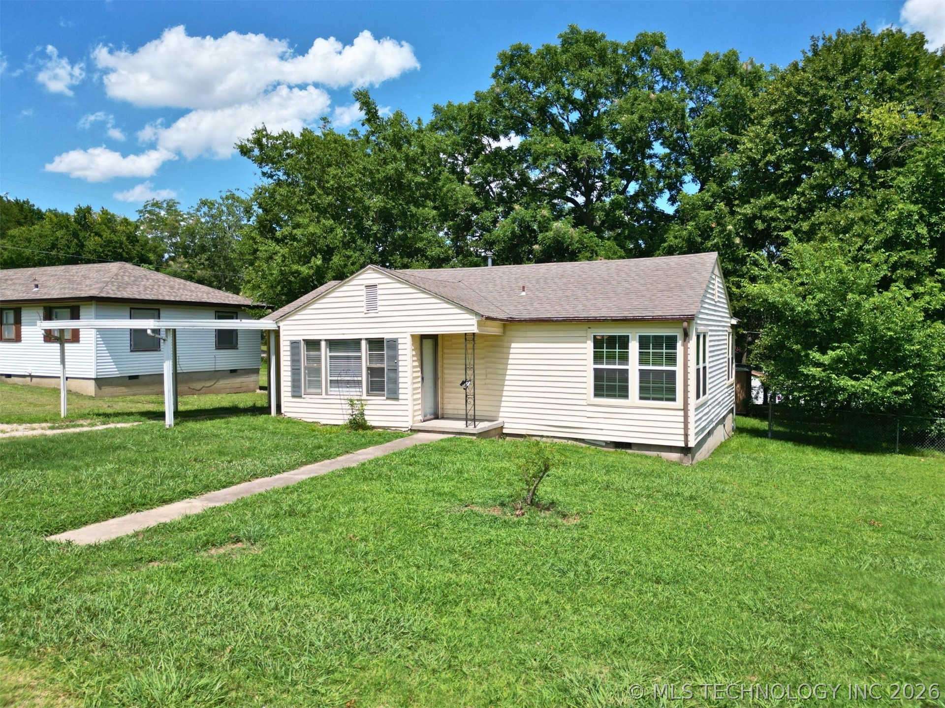 1002 S Highland