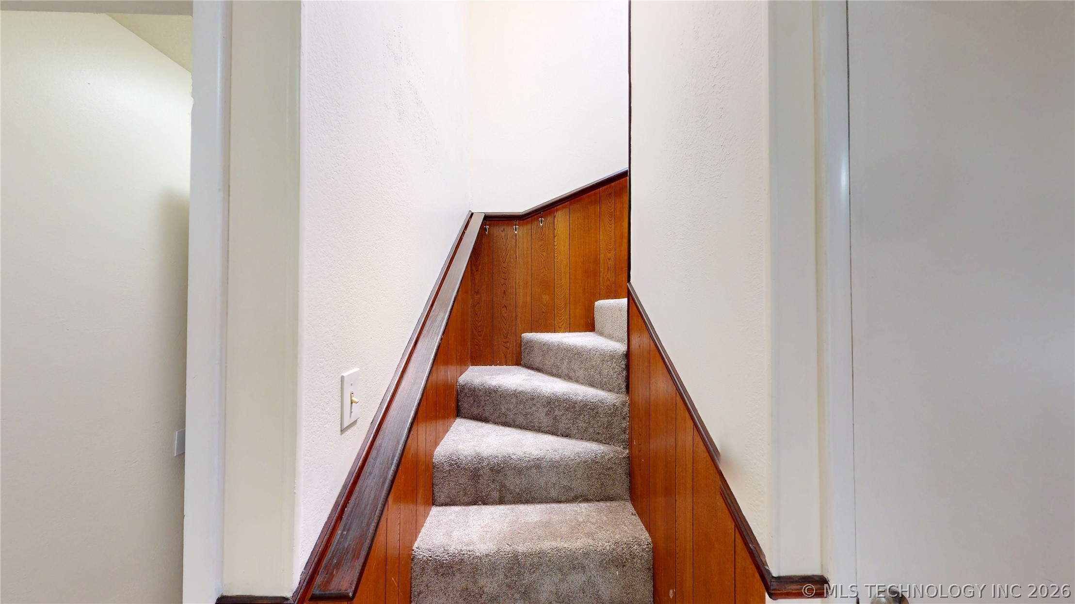 817 E 15th