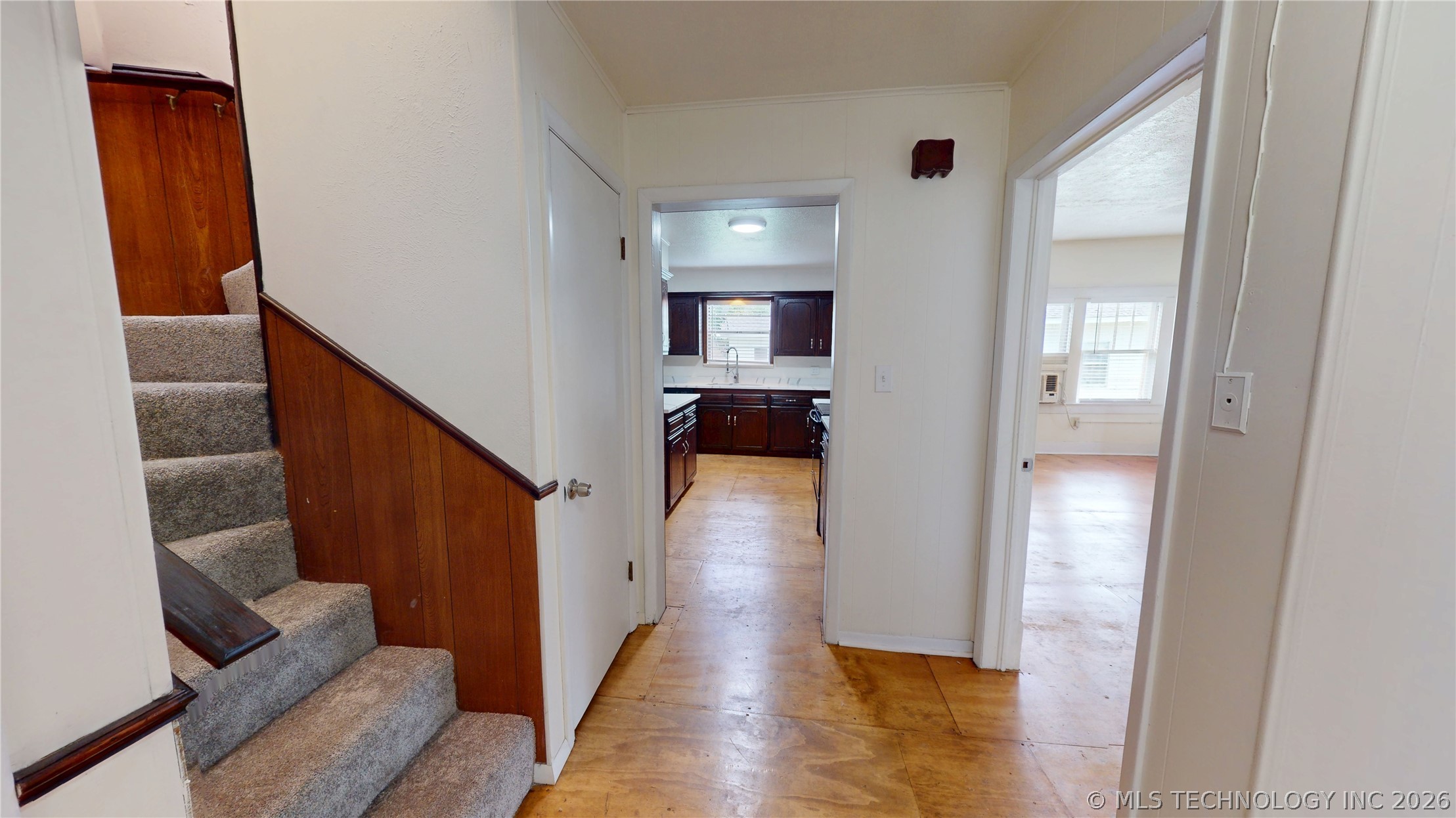 817 E 15th