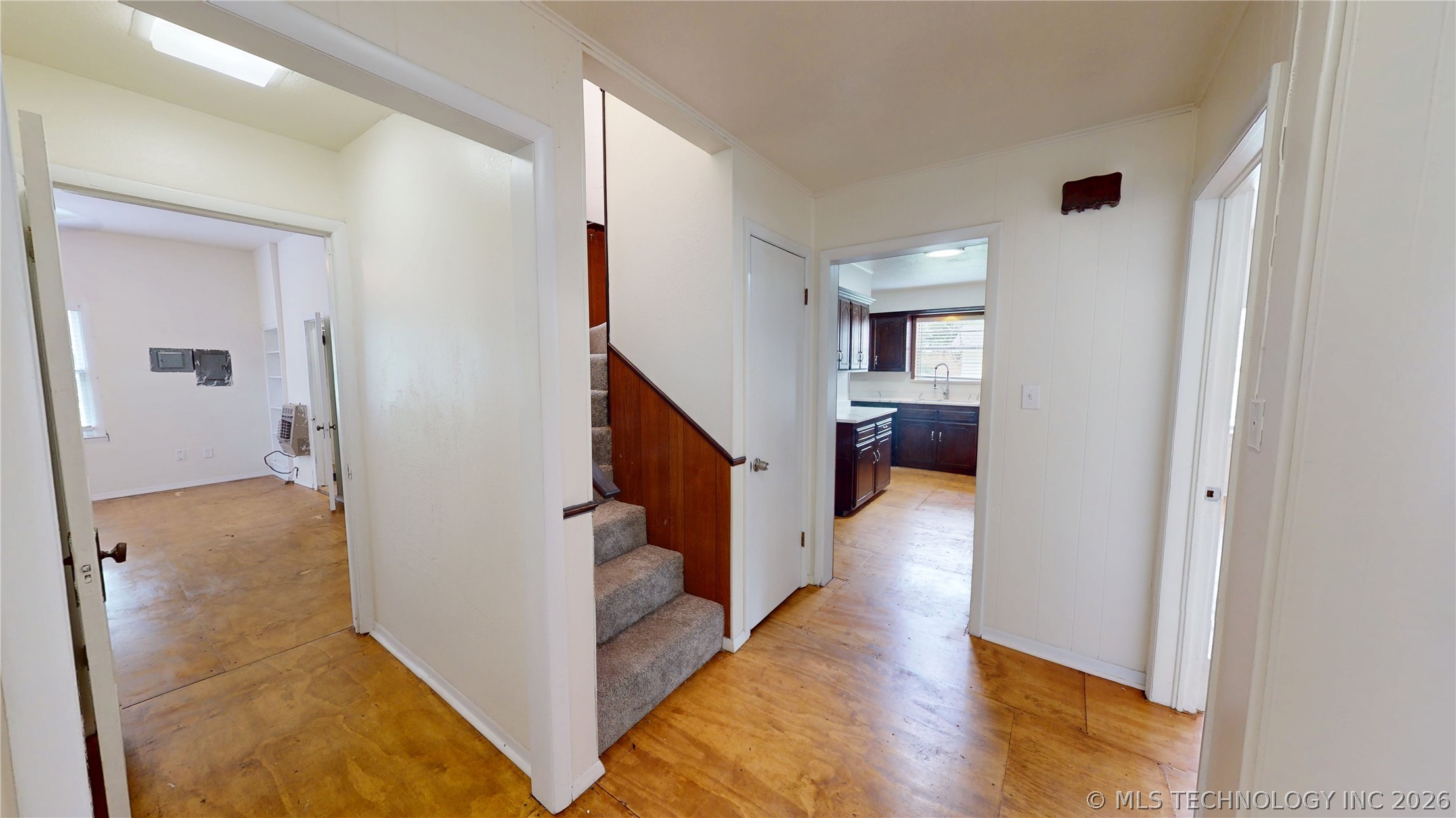 817 E 15th