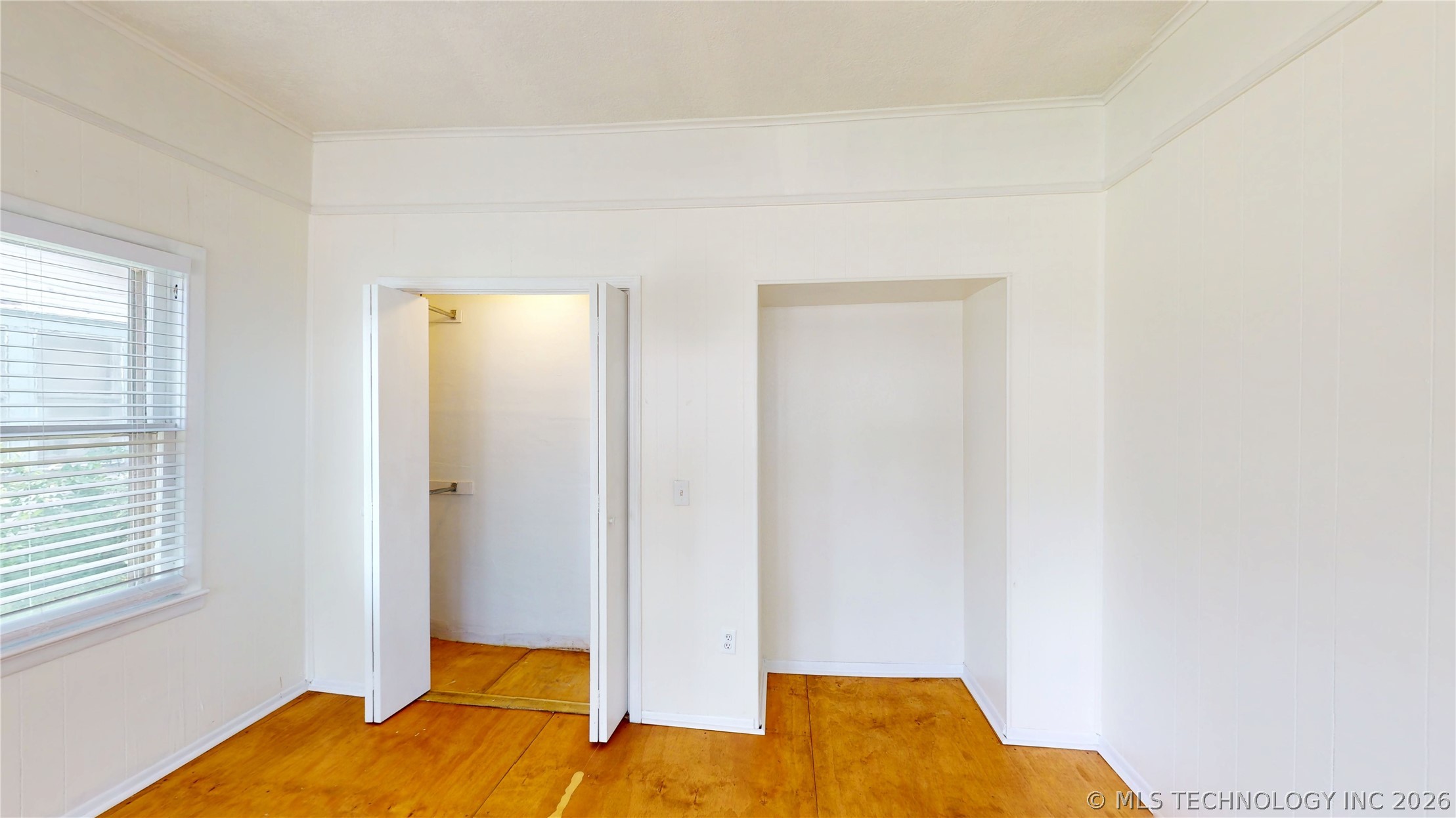 817 E 15th