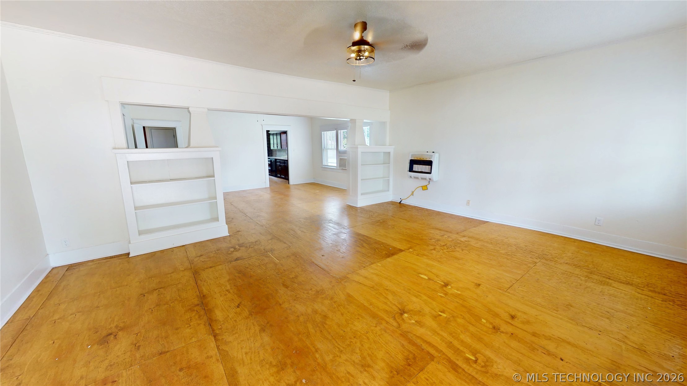 817 E 15th
