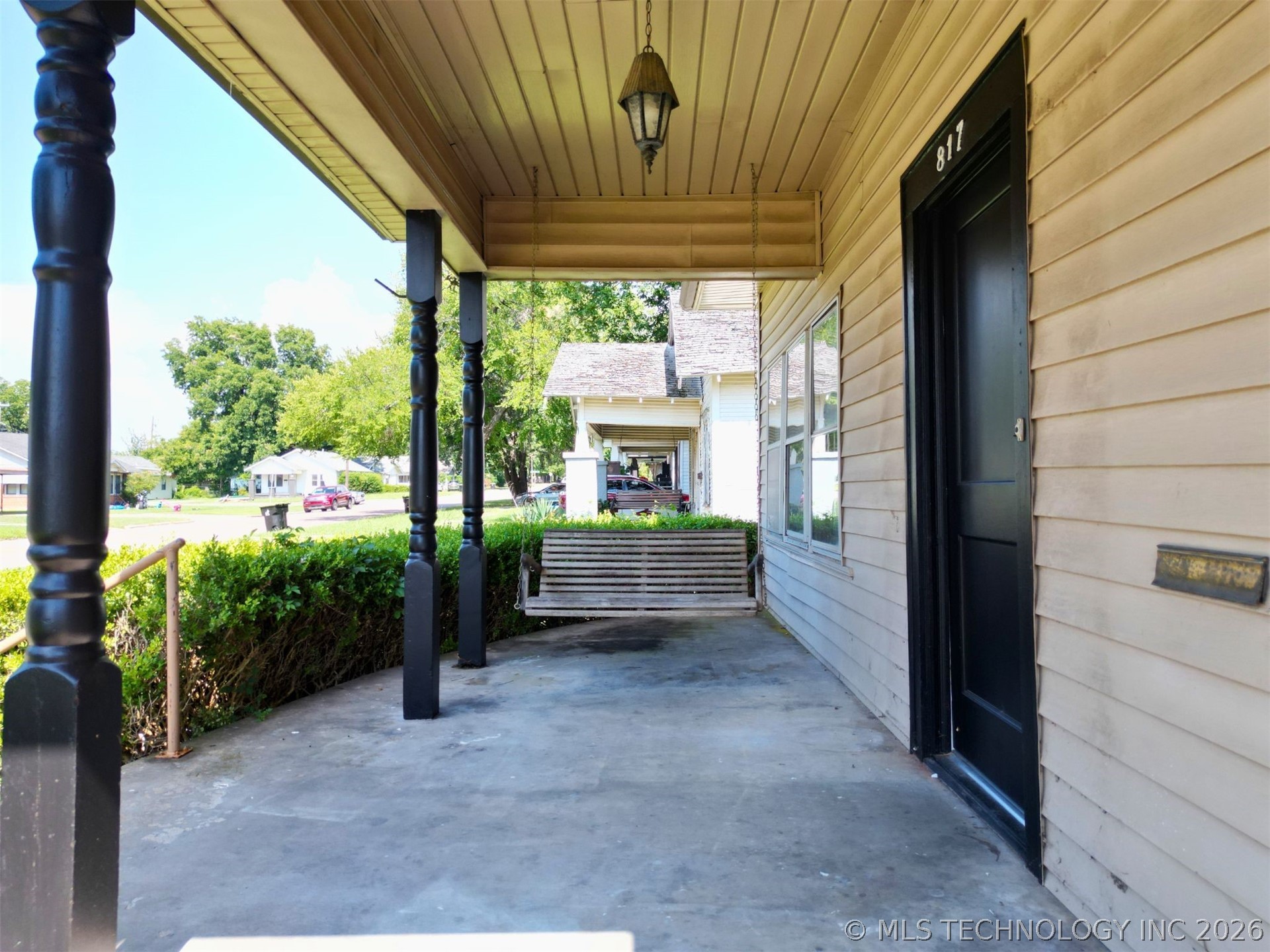 817 E 15th