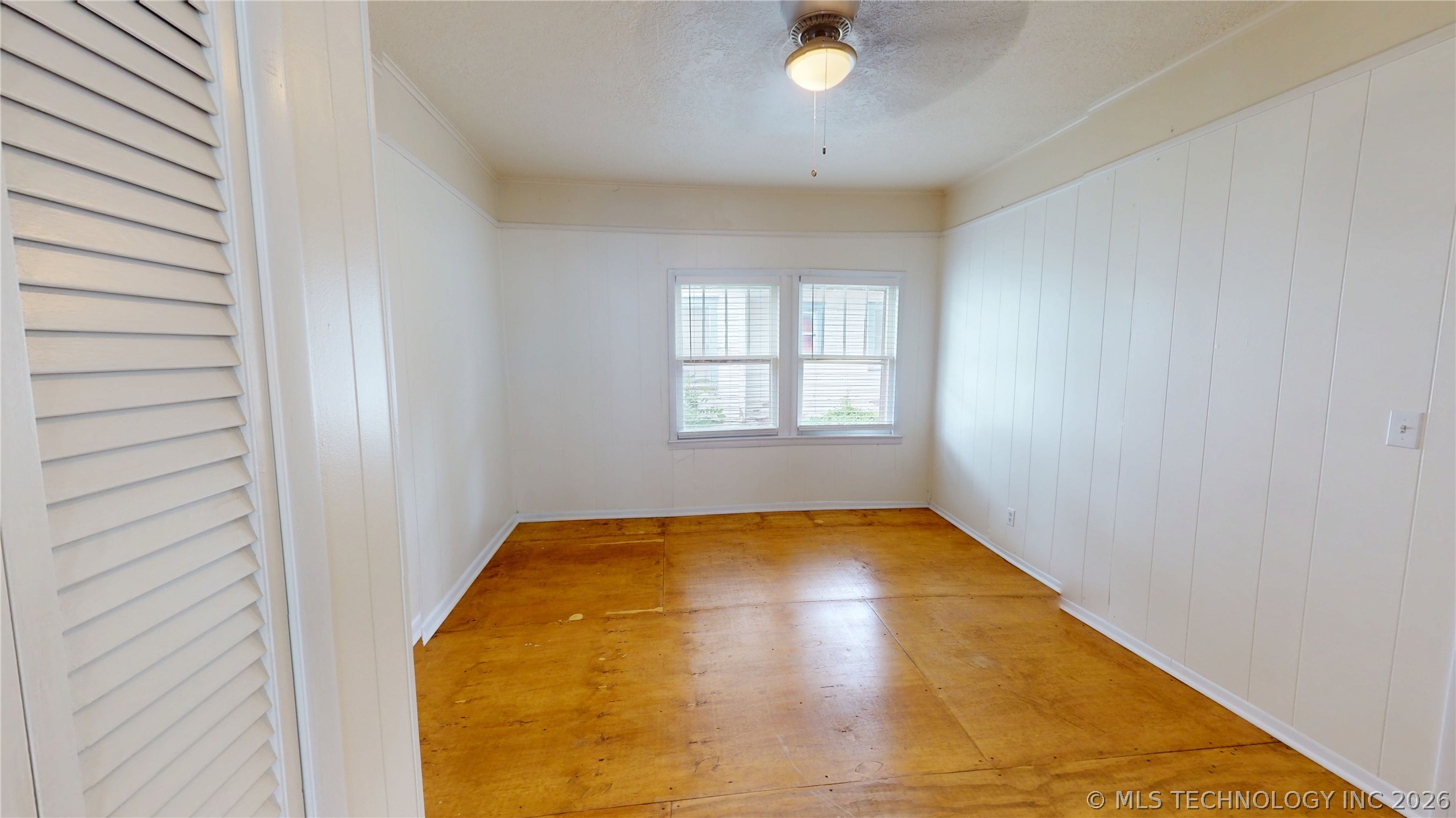 817 E 15th