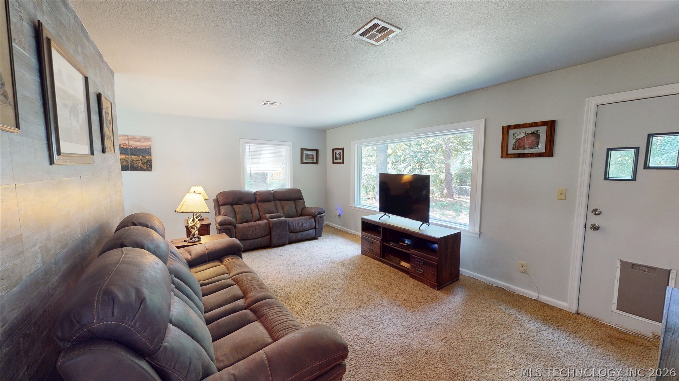 1427 Pine