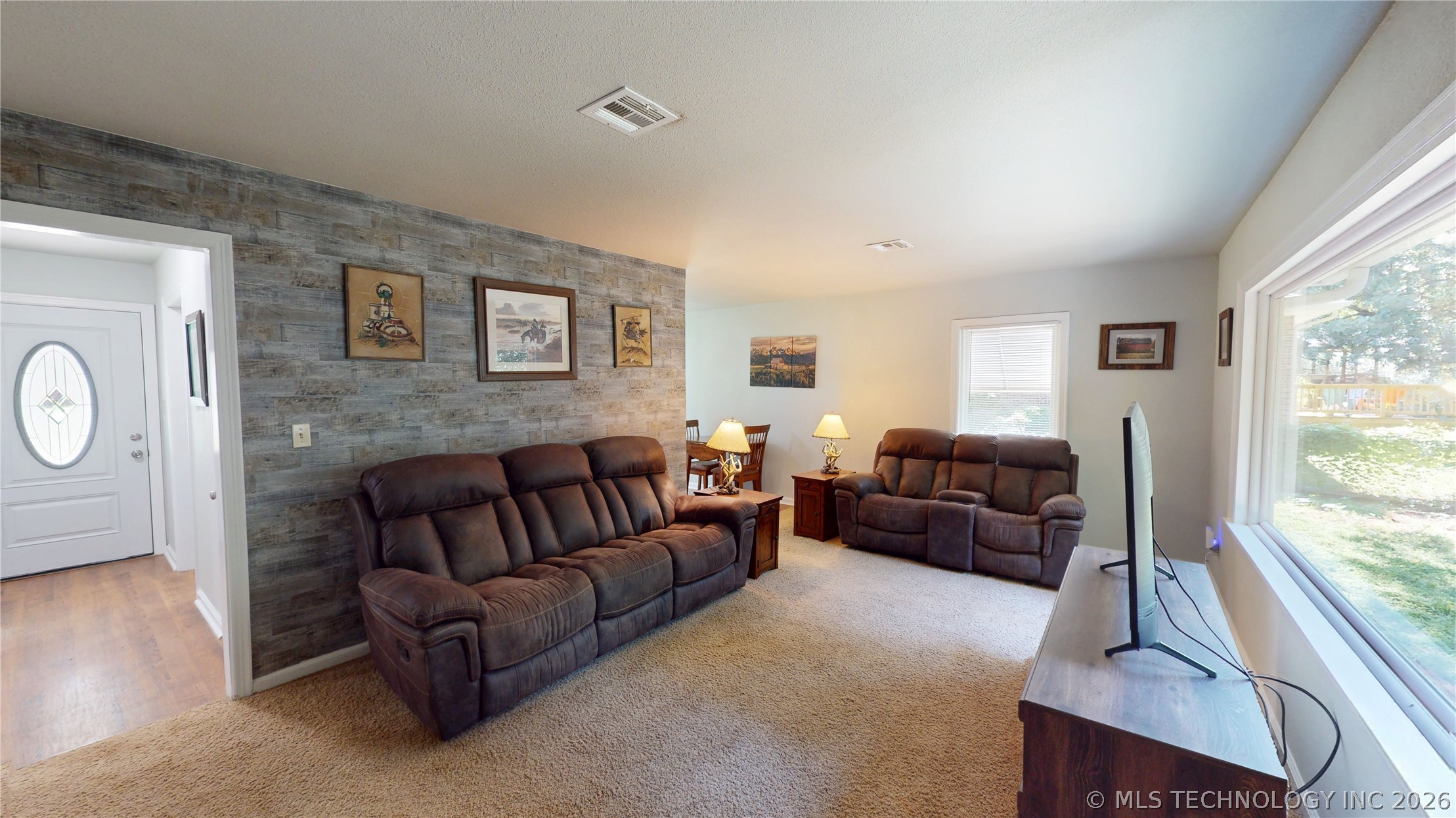 1427 Pine