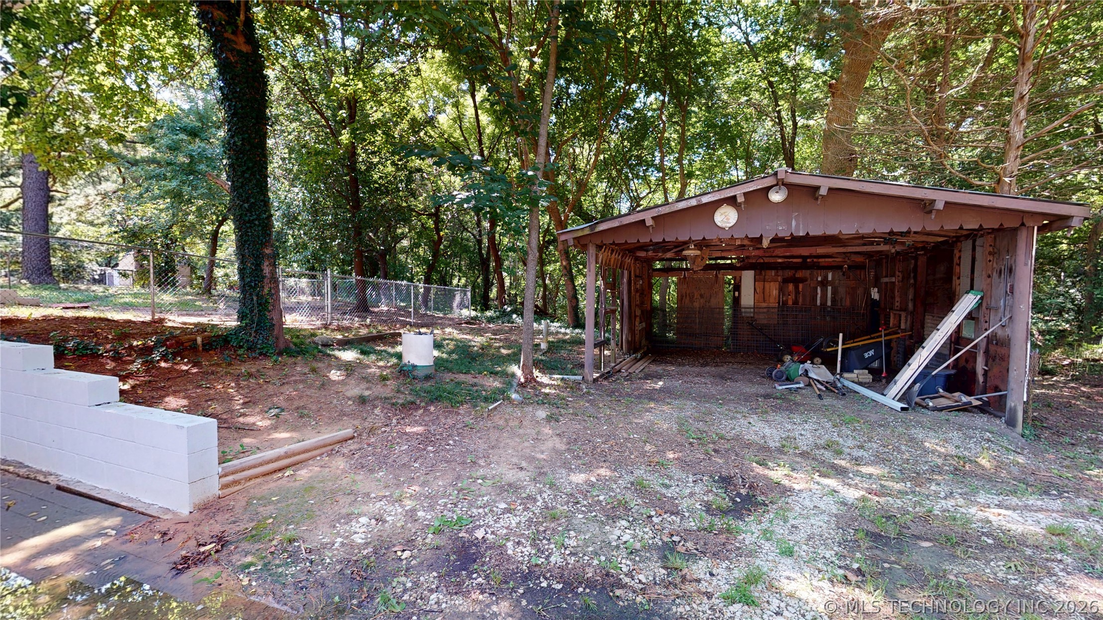 1427 Pine