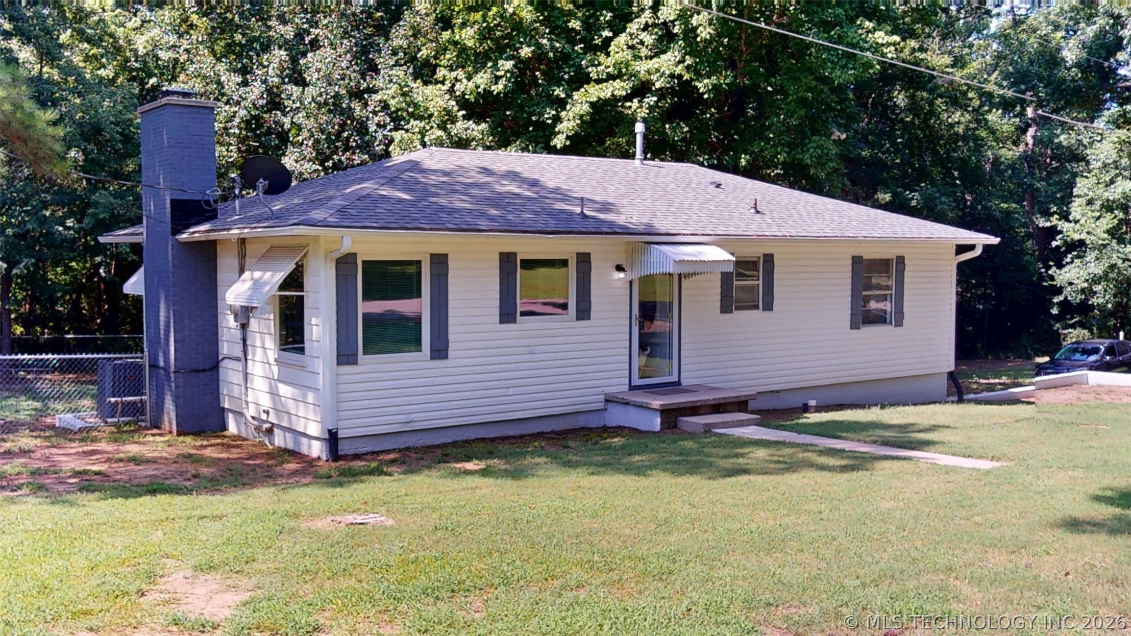 1427 Pine