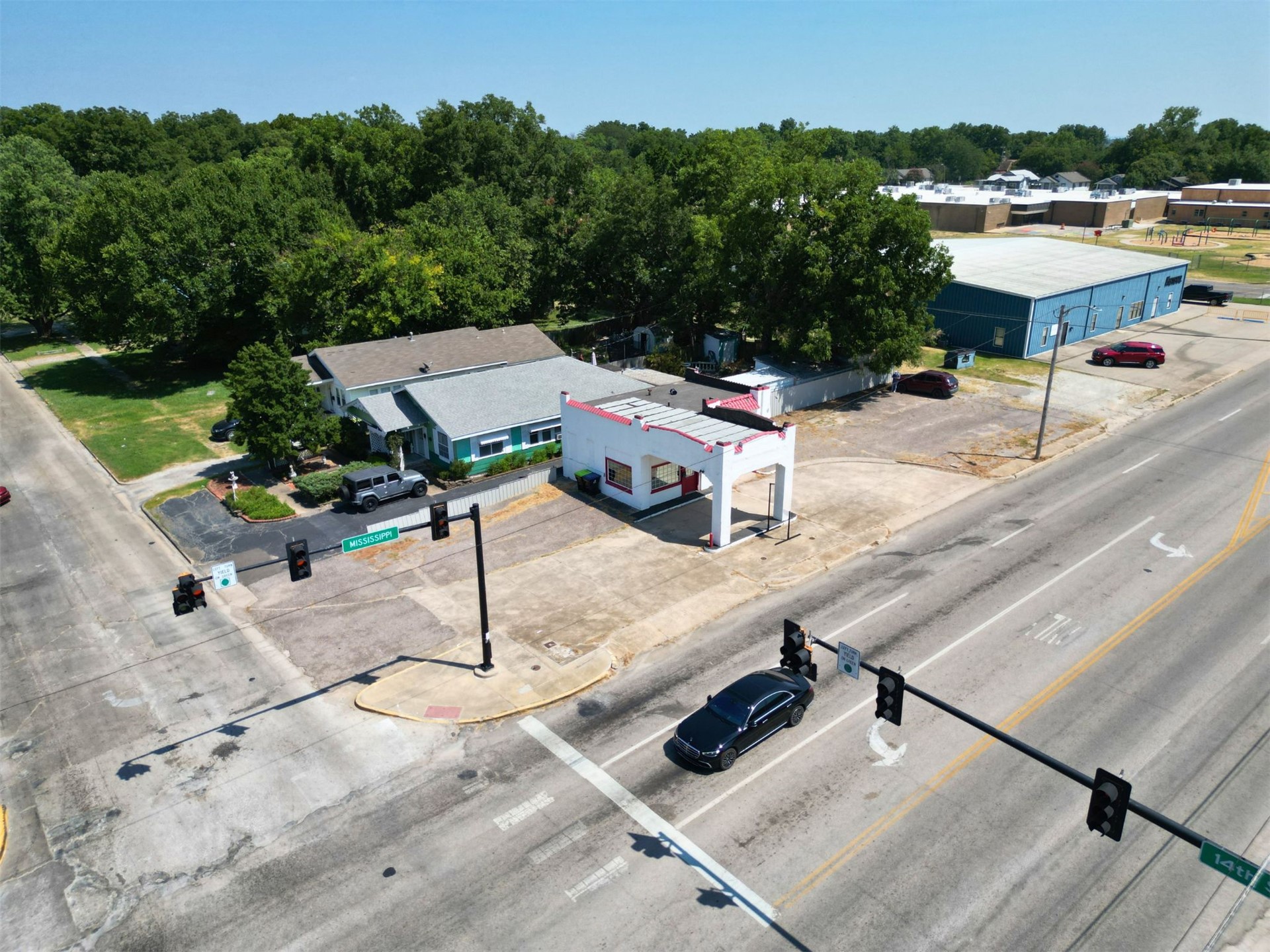 400 S Mississippi