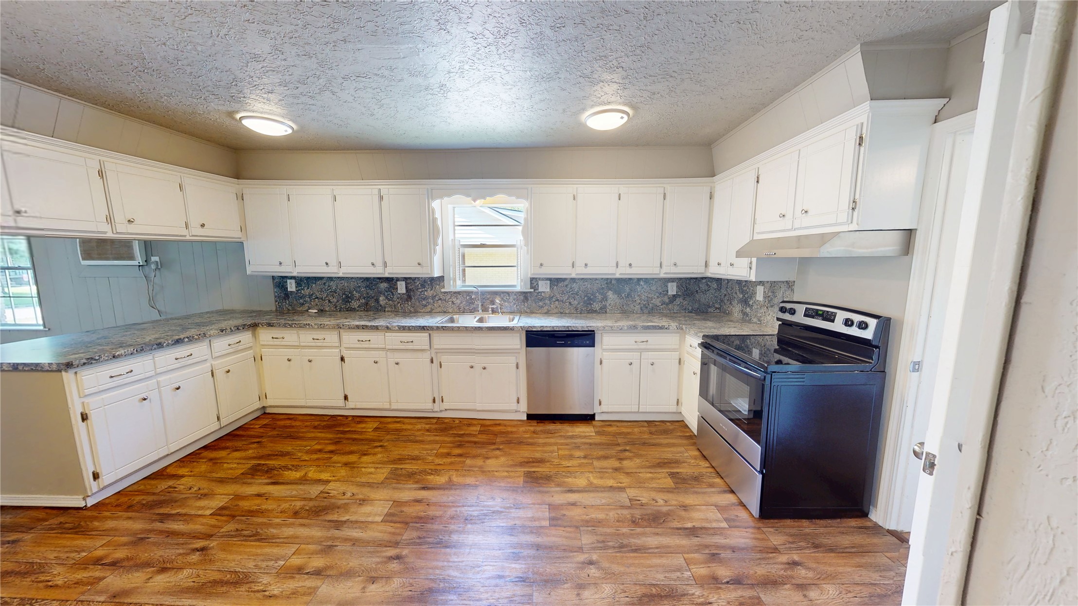 1142 S Stockton Street