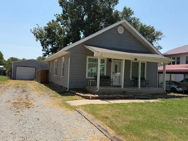 605 N Burgess Street