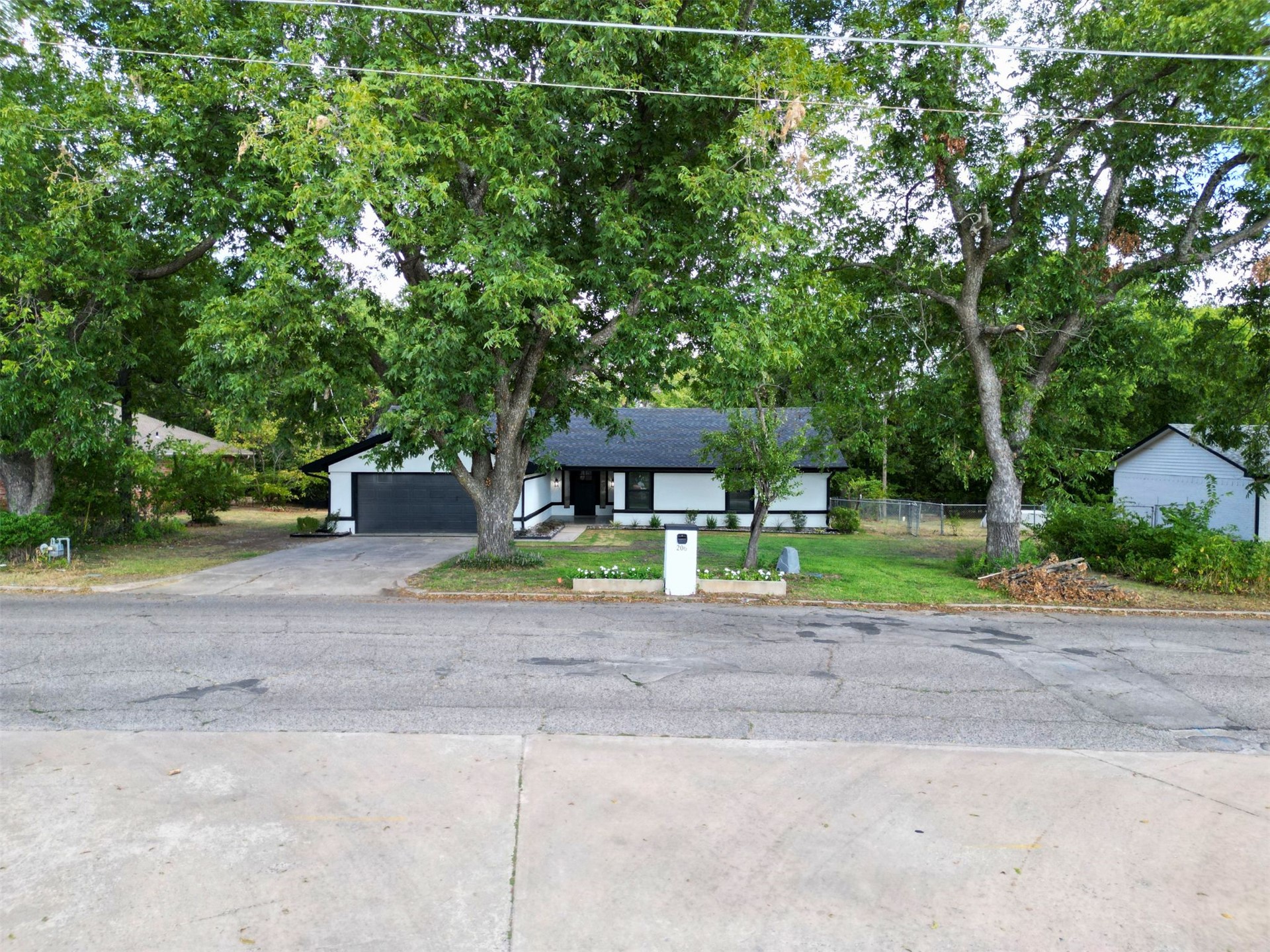 206 N Crownpoint Drive