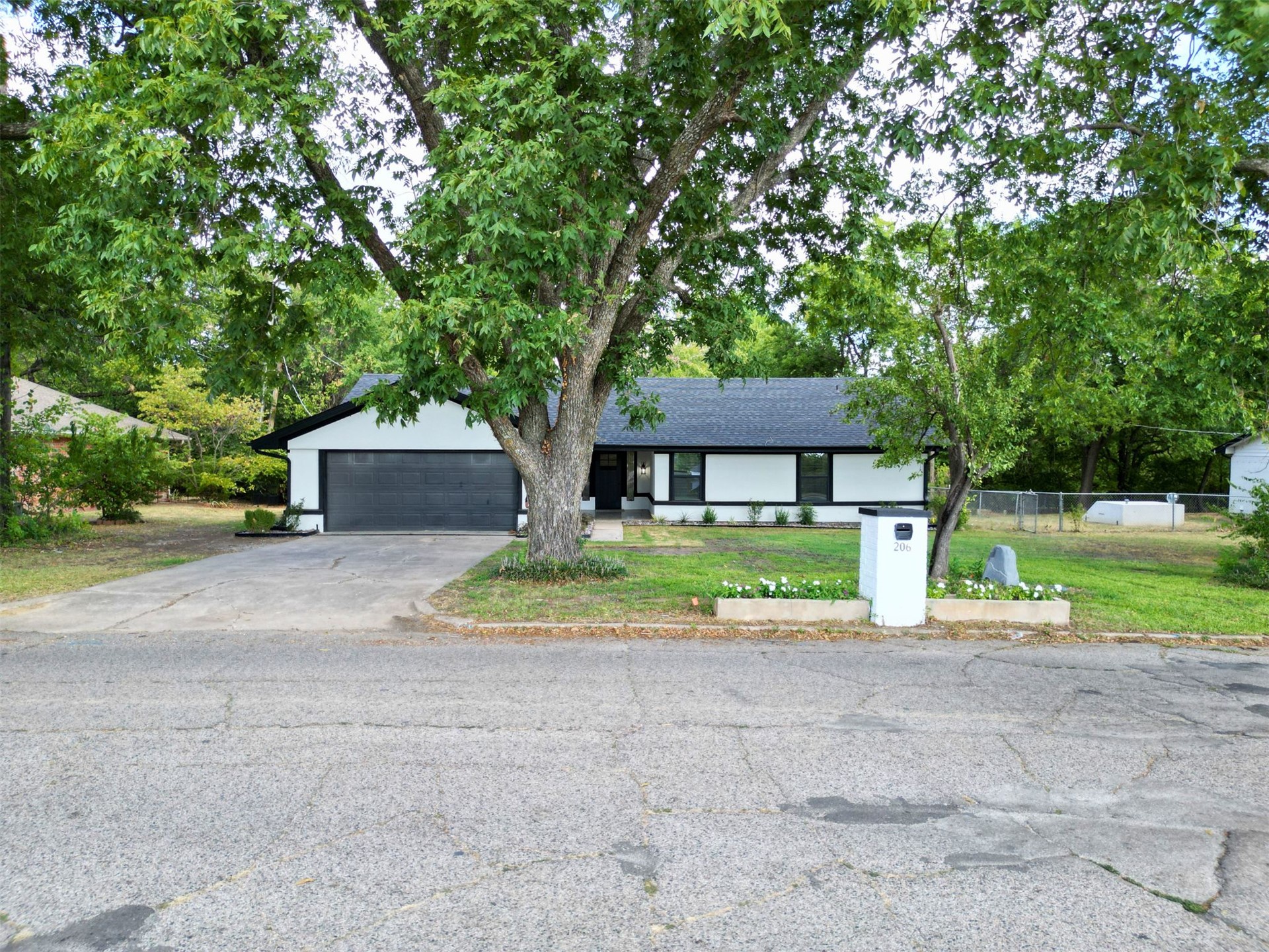 206 N Crownpoint Drive