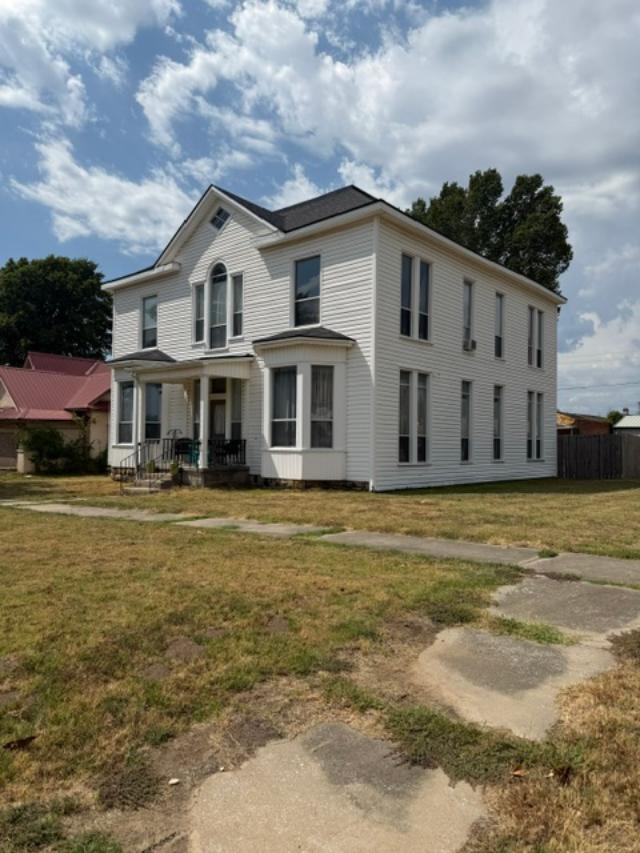 224 N Oak Street