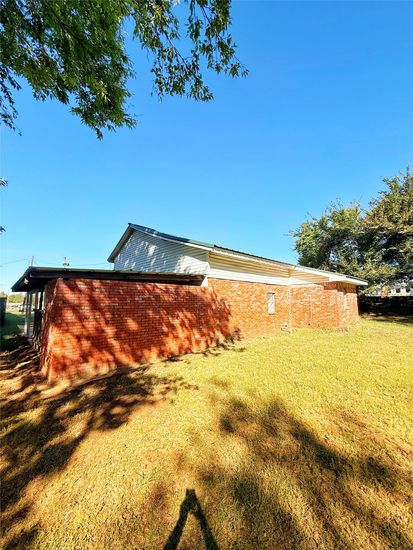 408 S Oliphant