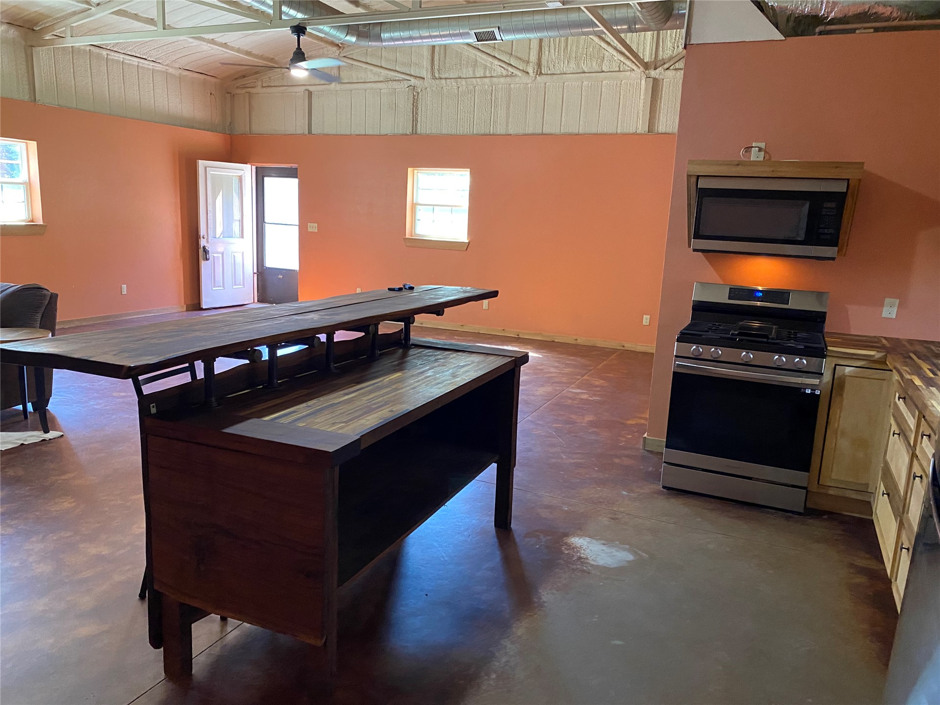 9951 County Road 3574