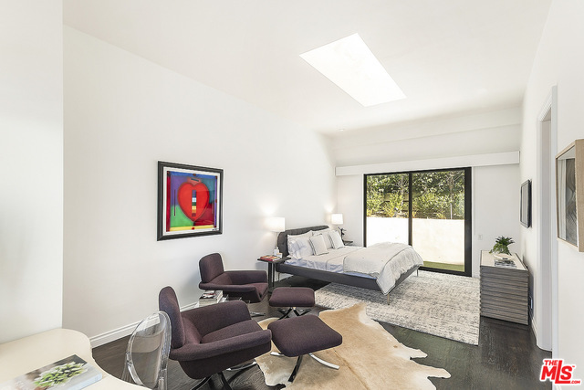 555 CHALETTE DR