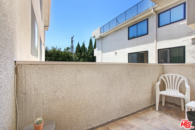 423 N Palm Dr Unit: 205
