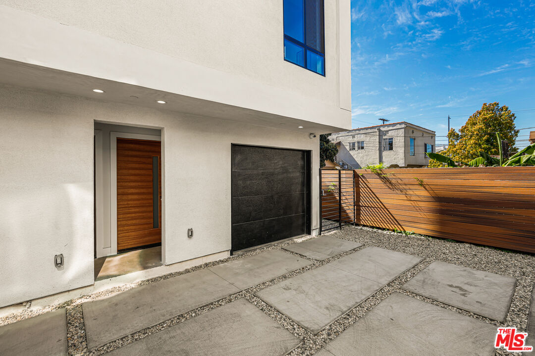 3202 W 16Th Pl Unit: 3204 1/2