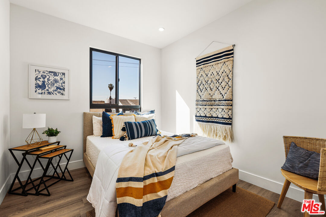 3202 W 16Th Pl Unit: 3204 1/2