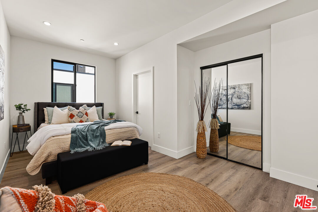 3202 W 16Th Pl Unit: 3204 1/2