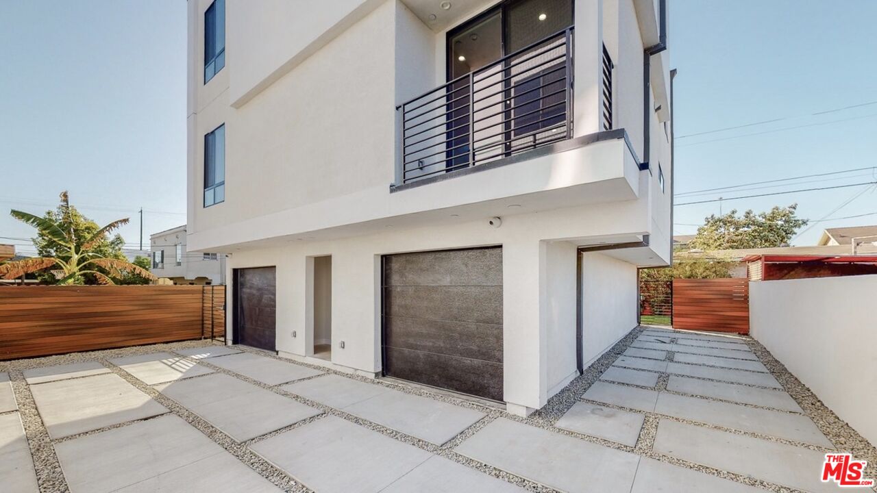3202 W 16Th Pl Unit: 3204 1/2