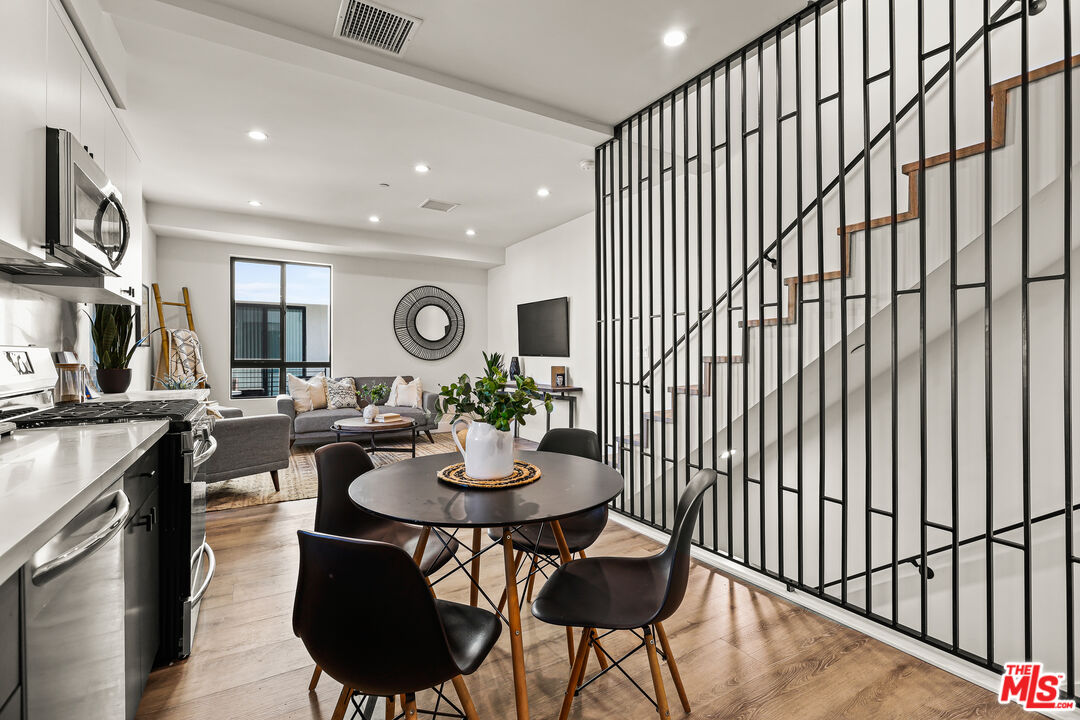 3202 W 16Th Pl Unit: 3204 1/2