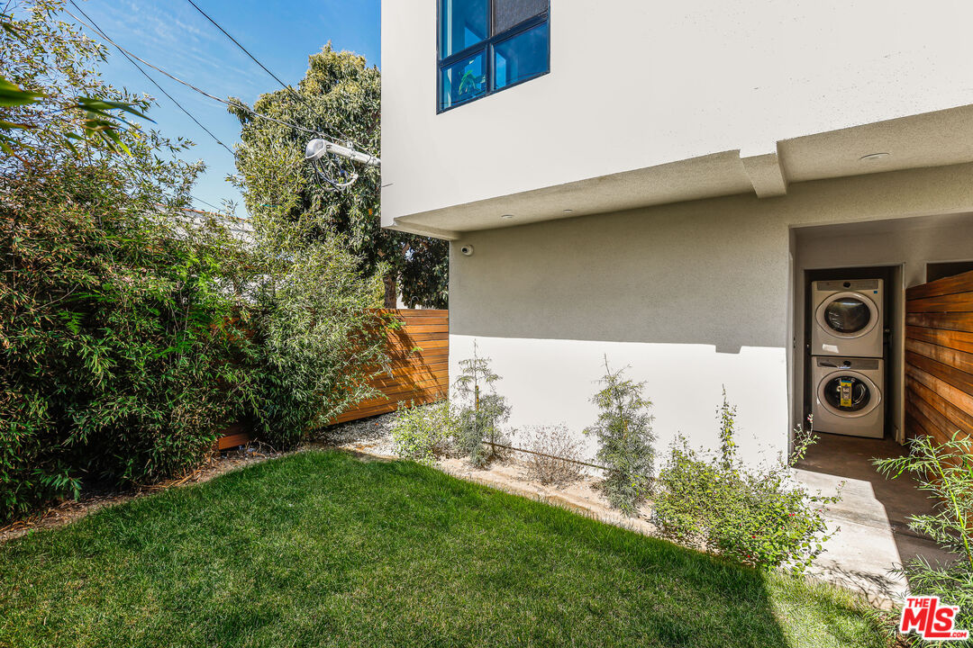 3202 W 16Th Pl Unit: 3204 1/2