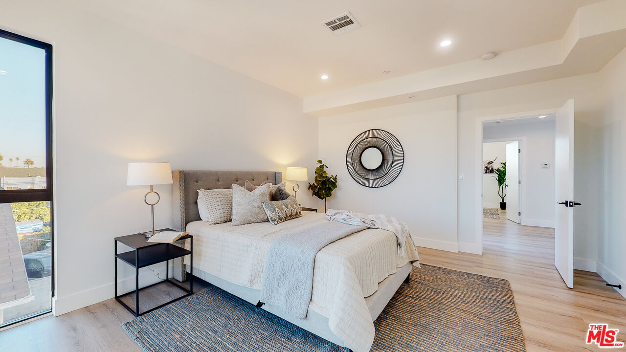 3202 W 16Th Pl Unit: 3204