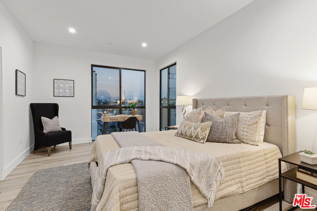 3202 W 16Th Pl Unit: 3204