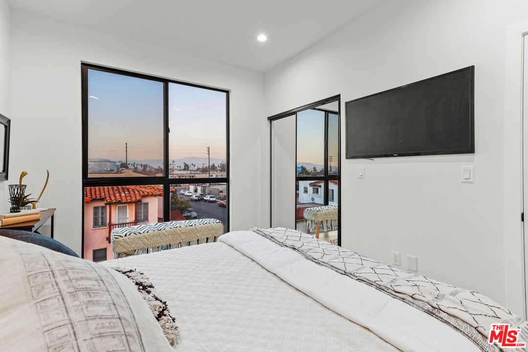 3202 W 16Th Pl Unit: 3204