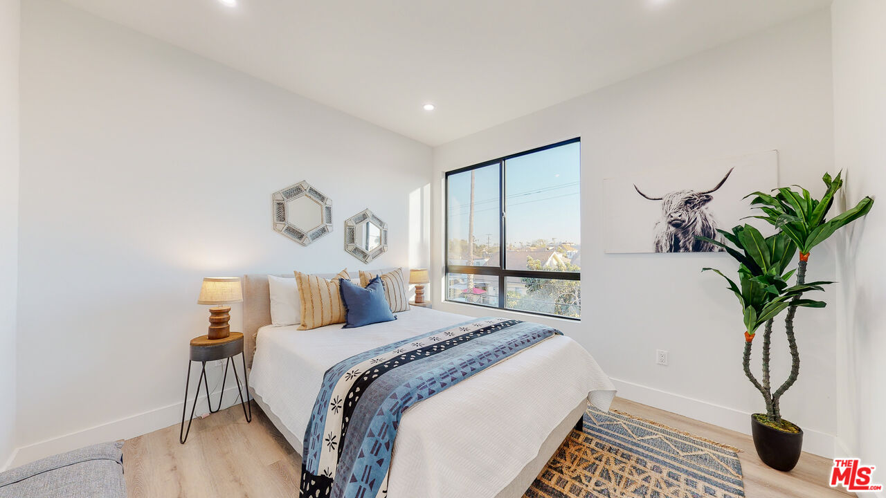 3202 W 16Th Pl Unit: 3204