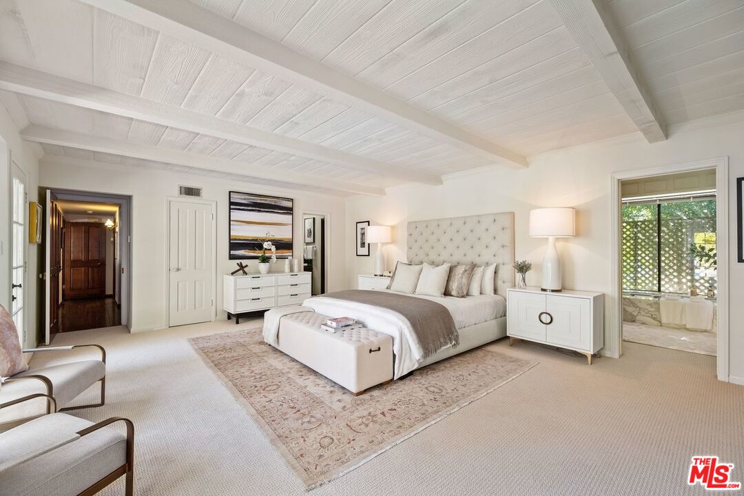 1131 COLDWATER CANYON DR