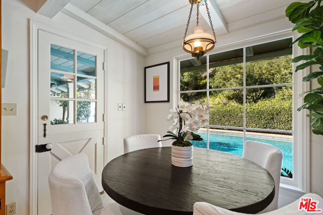 1131 COLDWATER CANYON DR