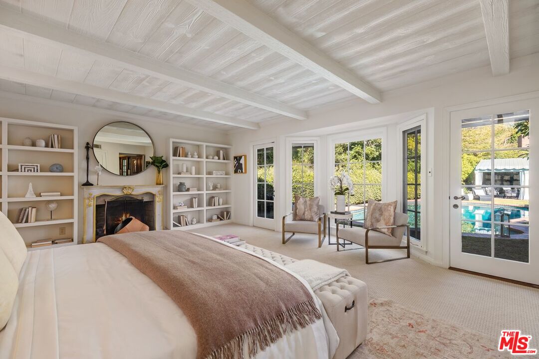 1131 COLDWATER CANYON DR