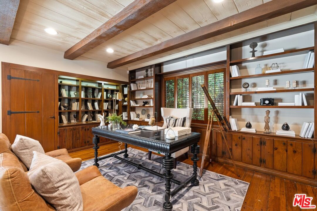 1131 COLDWATER CANYON DR