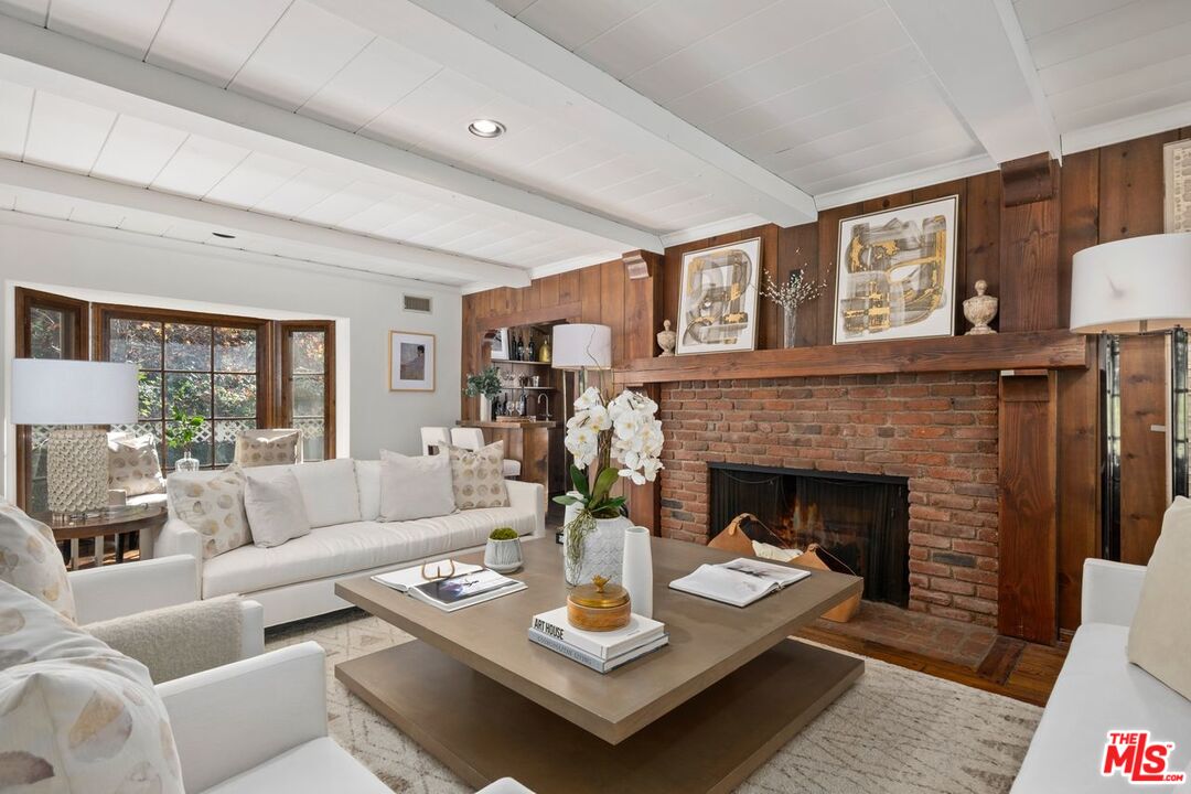 1131 COLDWATER CANYON DR