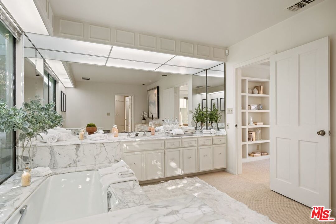 1131 COLDWATER CANYON DR