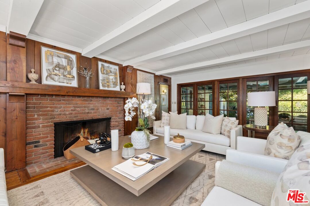 1131 COLDWATER CANYON DR