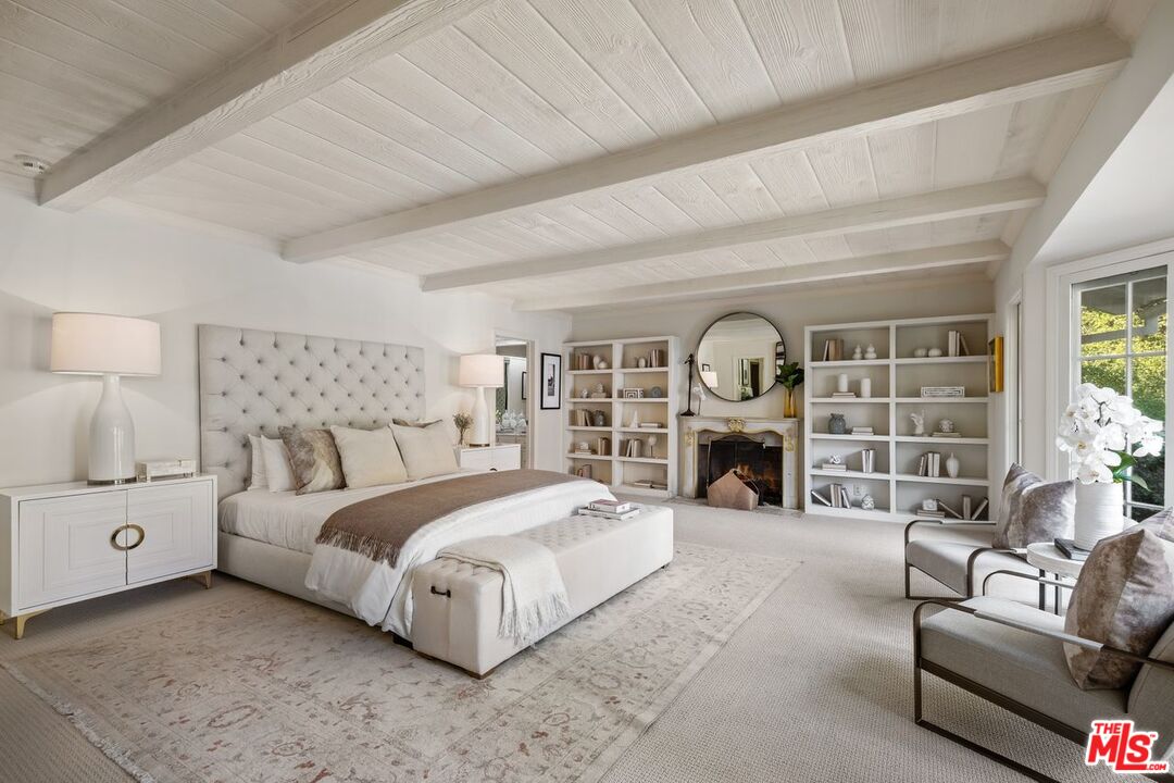 1131 COLDWATER CANYON DR