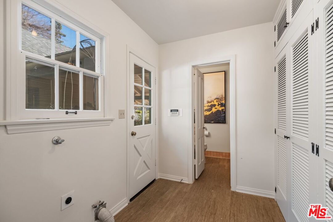1131 COLDWATER CANYON DR