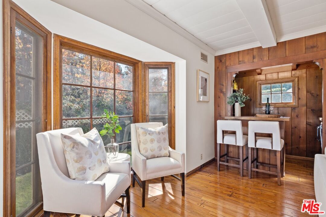 1131 COLDWATER CANYON DR