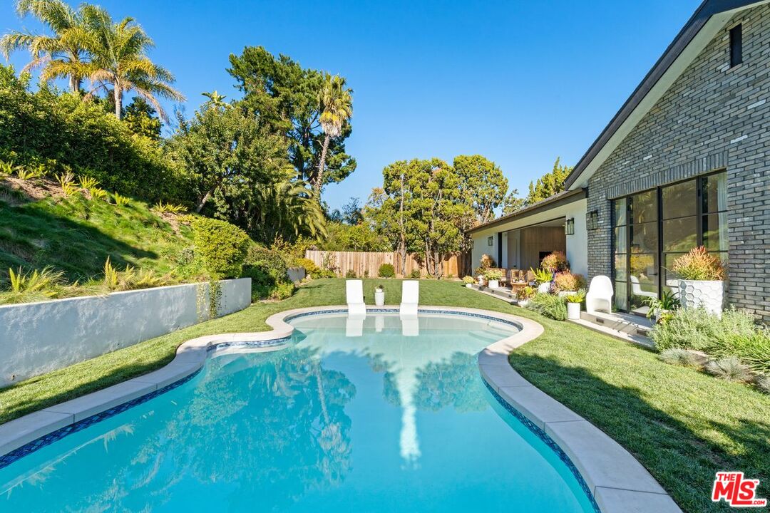 2727 CASIANO RD