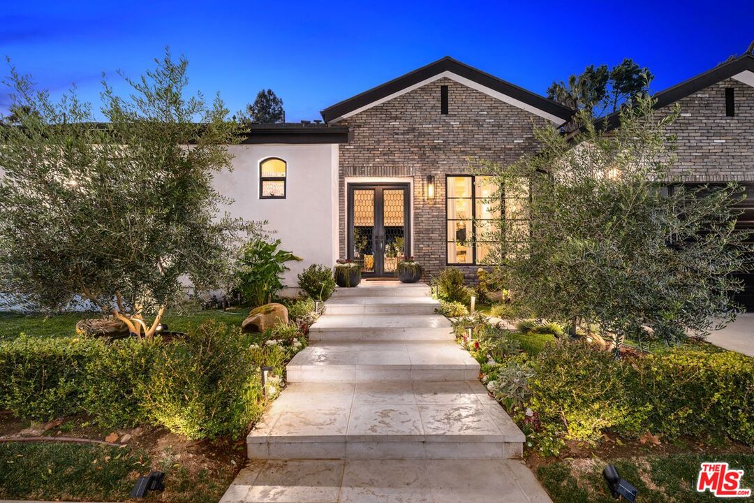 2727 CASIANO RD