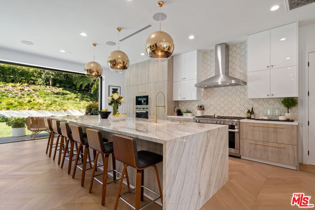 2727 CASIANO RD