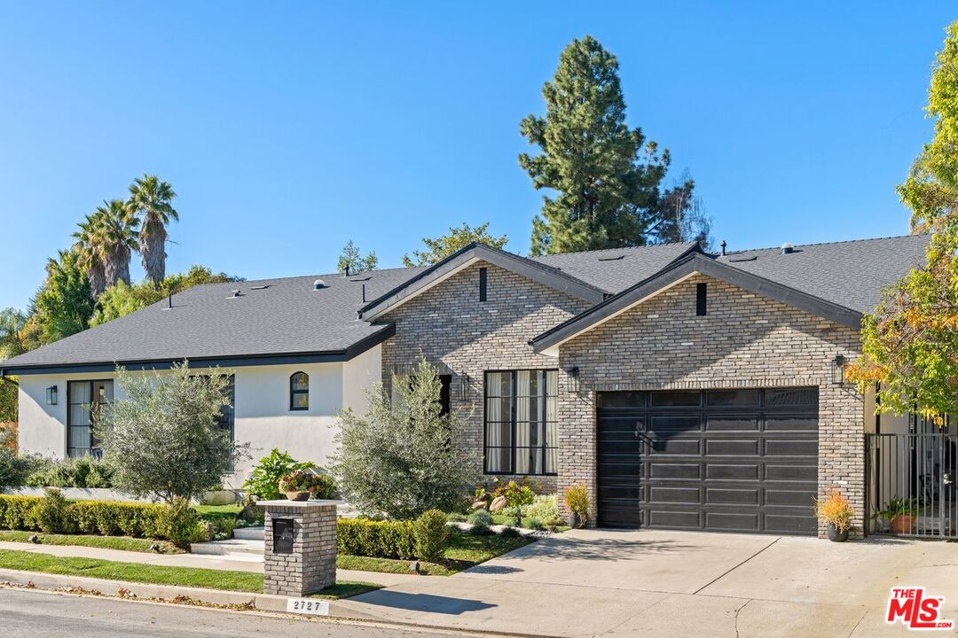 2727 CASIANO RD