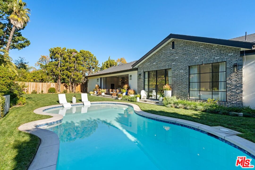 2727 CASIANO RD