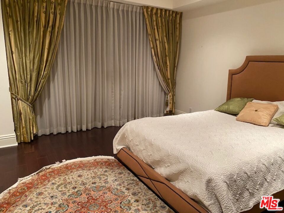 10551 WILSHIRE BLVD Unit: 705